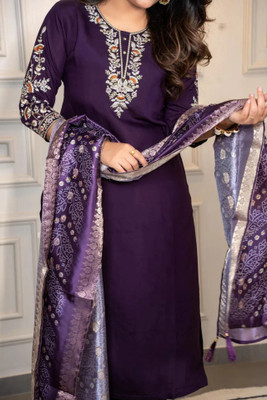 om vastra Embroidered Kurta, Trouser/Pant & Dupatta Set