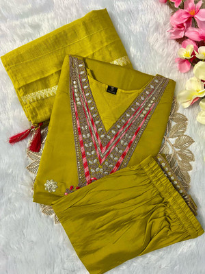 BHUMIKA CREATION Embroidered Kurta, Trouser/Pant & Dupatta Set