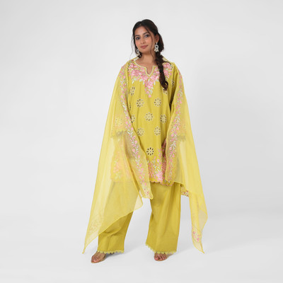 pehnawnii Embroidered, Embellished Kurta, Salwar & Dupatta Set