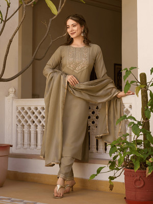 SAREEKART FAB Embellished Kurta, Trouser/Pant & Dupatta Set