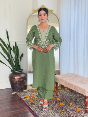 ETHICS FASHIONABLES Embroidered Kurta, Dhoti Pant & Dupatta Set