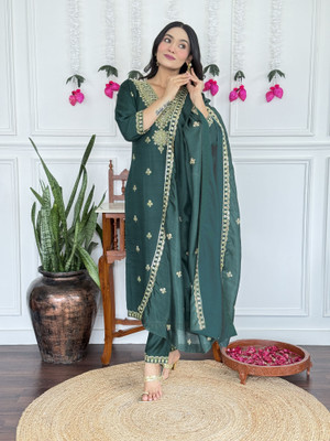 PILUDI HOUSE Embroidered Kurta, Salwar & Dupatta Set