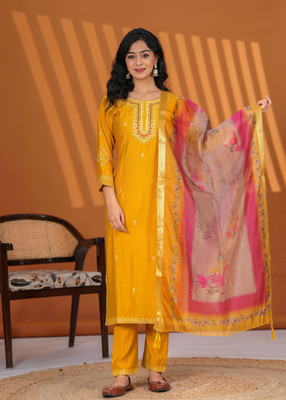 DCEE PLUS Embroidered Kurta, Salwar & Dupatta Set