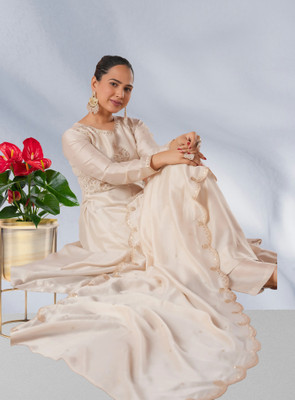 KHANJAN FASHION Embroidered Kurta, Trouser/Pant & Dupatta Set