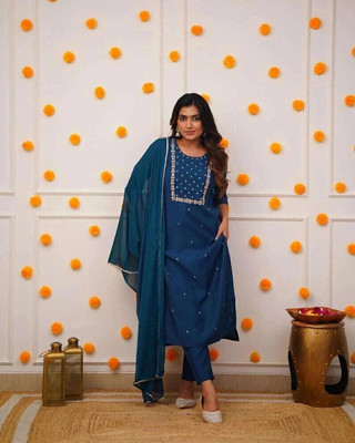 PILUDI HOUSE Embroidered Kurta, Salwar & Dupatta Set