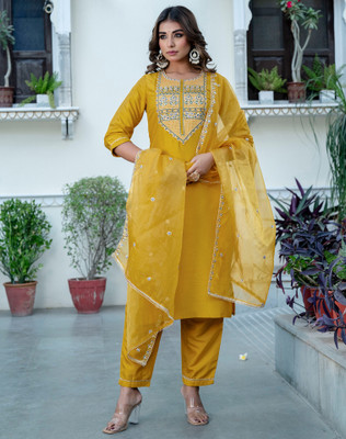 Tasrika Embroidered Kurta, Trouser/Pant & Dupatta Set