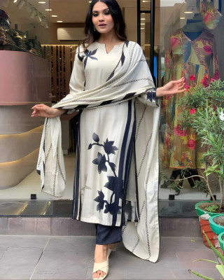 JAPNAAM Embroidered Kurta, Trouser/Pant & Dupatta Set