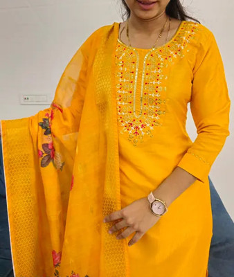Lensya Embroidered Kurta, Trouser/Pant & Dupatta Set