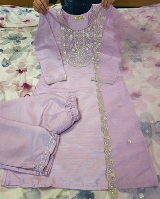 Avnisa Enterprise Embroidered Kurta, Trouser/Pant & Dupatta Set