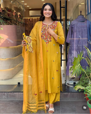 CreationRajvi Embroidered Kurta, Trouser/Pant & Dupatta Set
