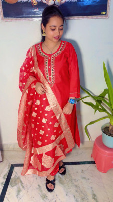 Vaishu Collections Embroidered Kurta, Palazzo & Dupatta Set