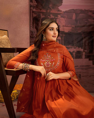 Tasrika Embroidered Kurta, Trouser/Pant & Dupatta Set