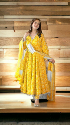 Meetara Creation Floral Print Kurta, Trouser/Pant & Dupatta Set