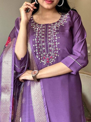 AEBA FASHION Embroidered Kurta, Trouser/Pant & Dupatta Set