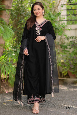 Harekrishna creation Embroidered, Solid Kurta, Trouser/Pant & Dupatta Set