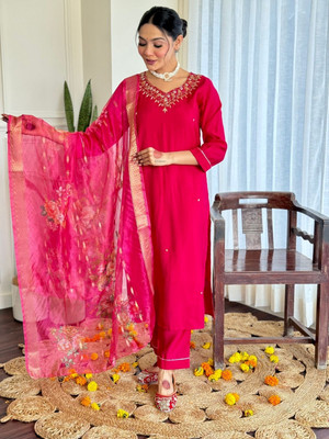 VHCLOTHES Embroidered Kurta, Salwar & Dupatta Set
