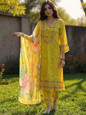 SHARARA CREATION Solid Kurta, Trouser/Pant & Dupatta Set