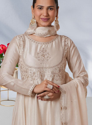 KHANJAN FASHION Embroidered, Solid Kurta, Trouser/Pant & Dupatta Set