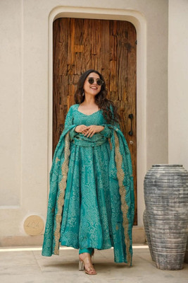 NAVTAARI Embroidered Anarkali Kurta, Bottom & Dupatta Set
