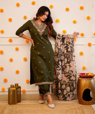 PILUDI Embroidered Kurta, Salwar & Dupatta Set