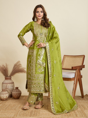 AMALAK Embroidered, Embellished Kurta, Trouser/Pant & Dupatta Set