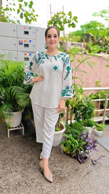 inaaree by label preeti kaur Embroidered Kurta, Trouser/Pant & Dupatta Set