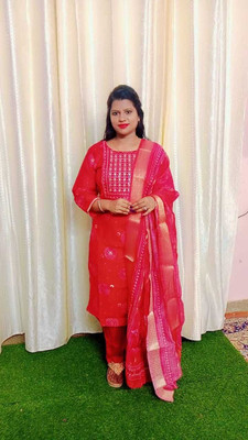 PRASHANTHVI CREATIONS Self Design Kurta, Trouser/Pant & Dupatta Set