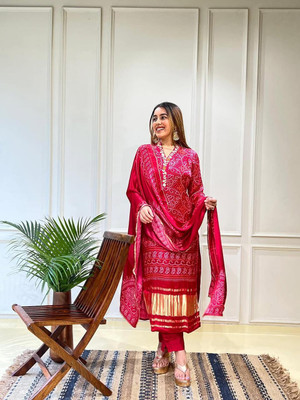 Vimalnath Synthetics Printed Kurta, Trouser/Pant & Dupatta Set