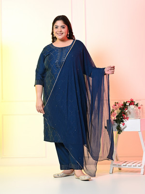 PrettyPlus by Desinoor.com Embellished Kurta, Trouser/Pant & Dupatta Set