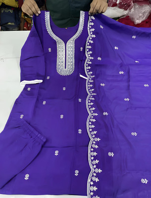 ROHEENI CREATION Solid Kurta, Trouser/Pant & Dupatta Set