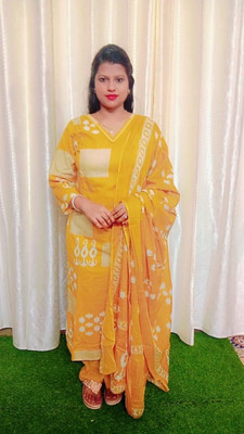 PRASHANTHVI CREATIONS Solid Kurta, Trouser/Pant & Dupatta Set