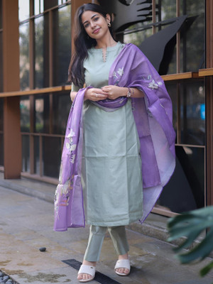 Sun Fashion And Lifestyle Solid Kurta, Salwar & Dupatta Set