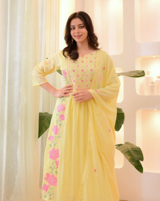 ETHICS FASHIONABLES Embroidered Kurta, Dhoti Pant & Dupatta Set