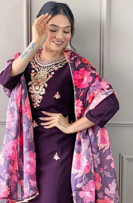 VAIDDO Embroidered Kurta, Salwar & Dupatta Set