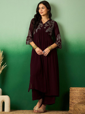 Sangria Women Kurti Pant Set