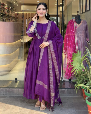 VIVAH VASTRA Embroidered Kurta, Trouser/Pant & Dupatta Set