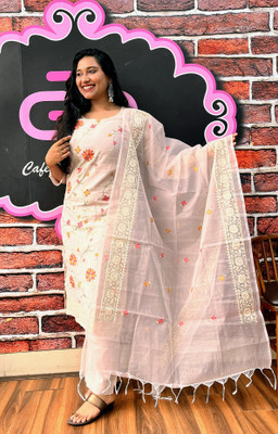 KROCHET Embroidered Kurta, Trouser/Pant & Dupatta Set