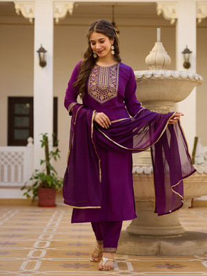 SAREEKART FAB Embellished Kurta, Trouser/Pant & Dupatta Set