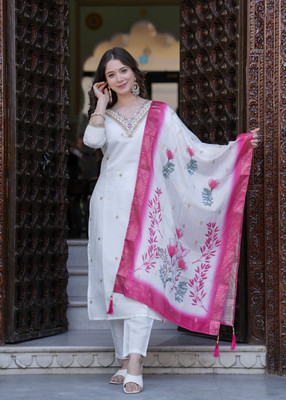 Hetvi Creation Embroidered Kurta, Trouser/Pant & Dupatta Set