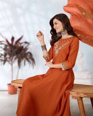 Tasrika Embroidered Kurta, Trouser/Pant & Dupatta Set