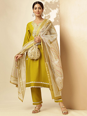 VBUYZ Embroidered Kurta, Trouser/Pant & Dupatta Set