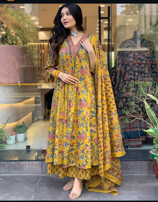 SHREE KSHETRAPAL CREATION Floral Print Anarkali Kurta, Bottom & Dupatta Set
