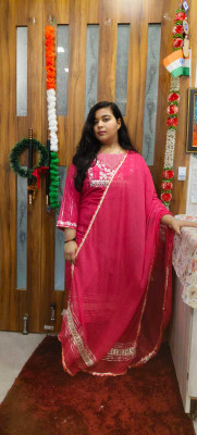KALI COLLECTIONS Embellished Kurta, Legging & Dupatta Set