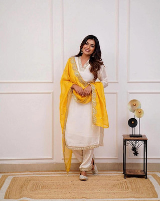 HOUSE OF COMMON Embroidered Kurta, Patiala & Dupatta Set