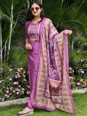 Soneri Fashion Embroidered, Printed Kurta, Trouser/Pant & Dupatta Set