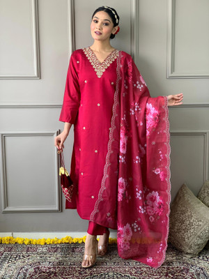 PILUDI Embroidered Kurta, Salwar & Dupatta Set
