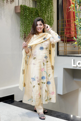 Tasrika Embroidered Kurta, Trouser/Pant & Dupatta Set