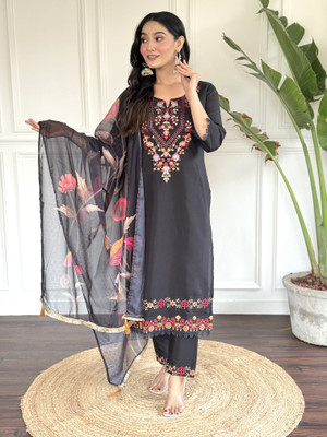 Tylissa Embroidered Kurta, Trouser/Pant & Dupatta Set