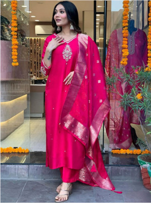 Tamamze Embroidered, Self Design Kurta, Trouser/Pant & Dupatta Set