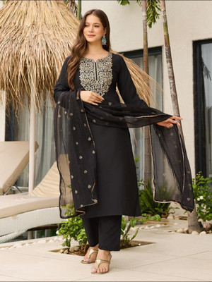 Mahek Fashion Embroidered, Embellished Kurta, Trouser/Pant & Dupatta Set